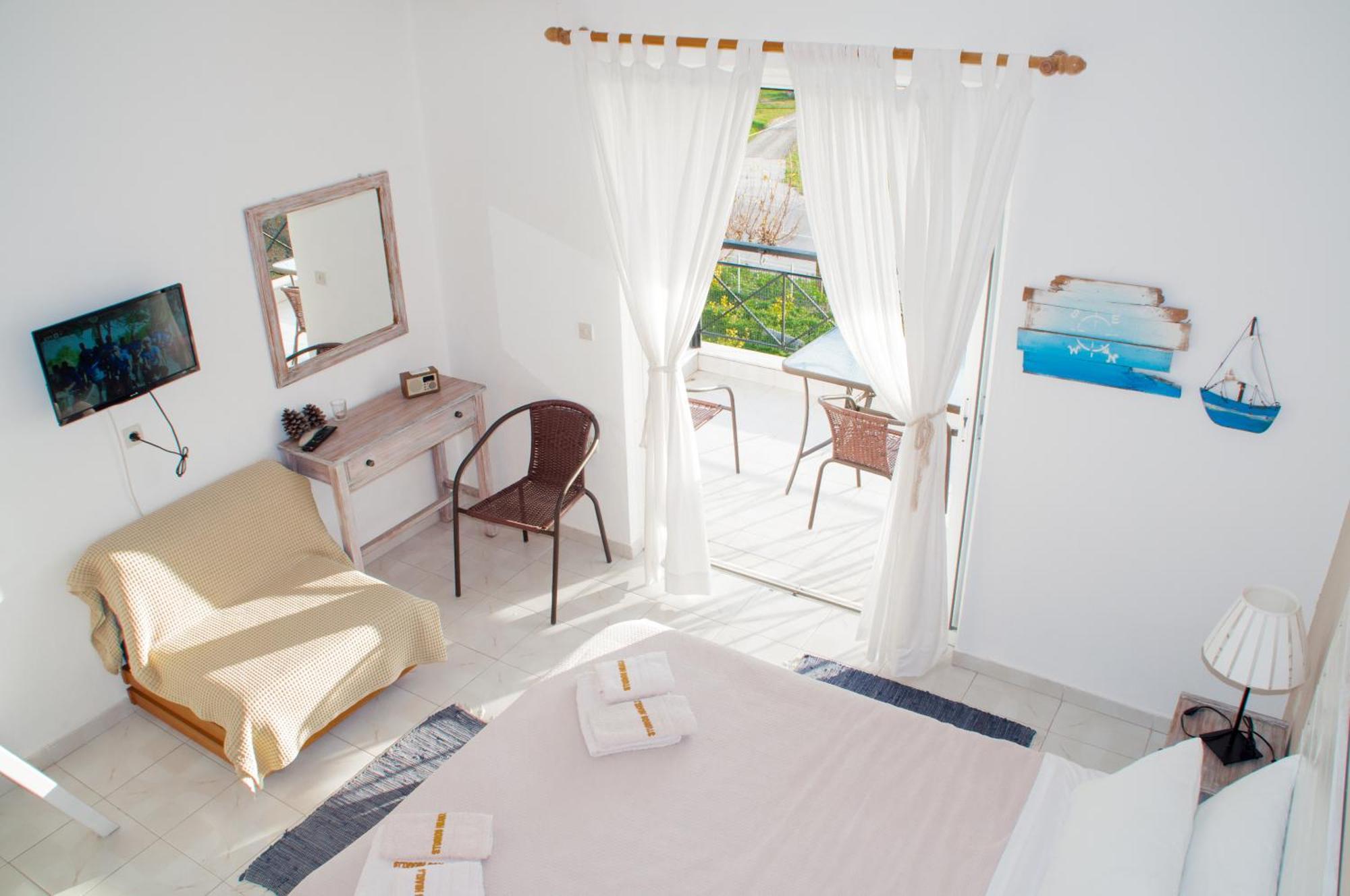 Heracles Guesthouse Rovies Buitenkant foto